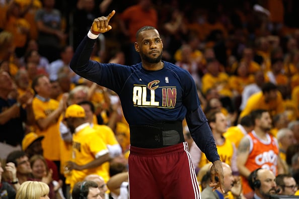 getty_jameslebron2015f