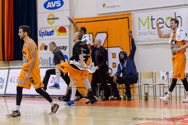 ehau_karhu2017a