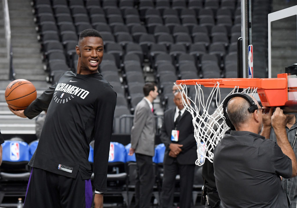 Sacramento Kings v Los Angeles Lakers