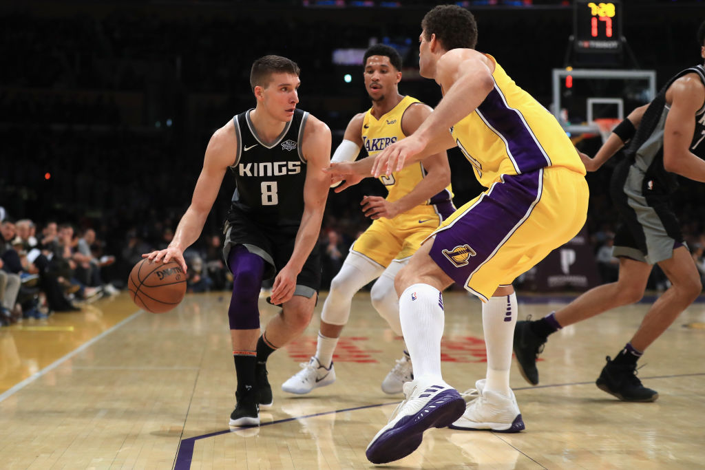 Sacramento Kings v Los Angeles Lakers