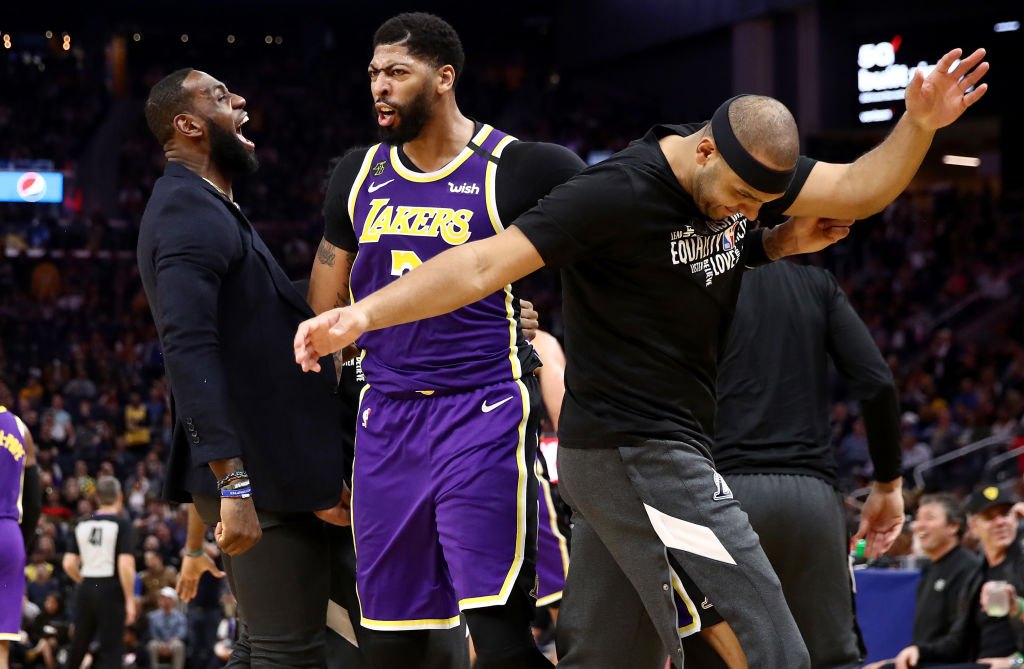 Los Angeles Lakers v Golden State Warriors