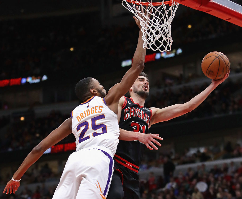 Phoenix Suns v Chicago Bulls