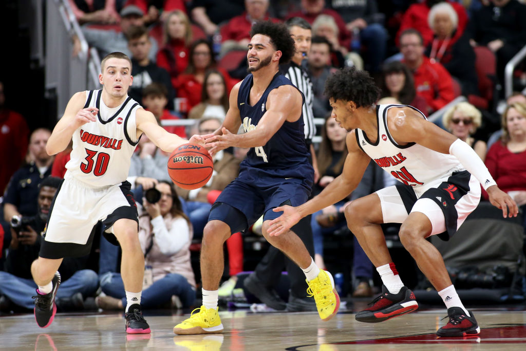 Akron v Louisville