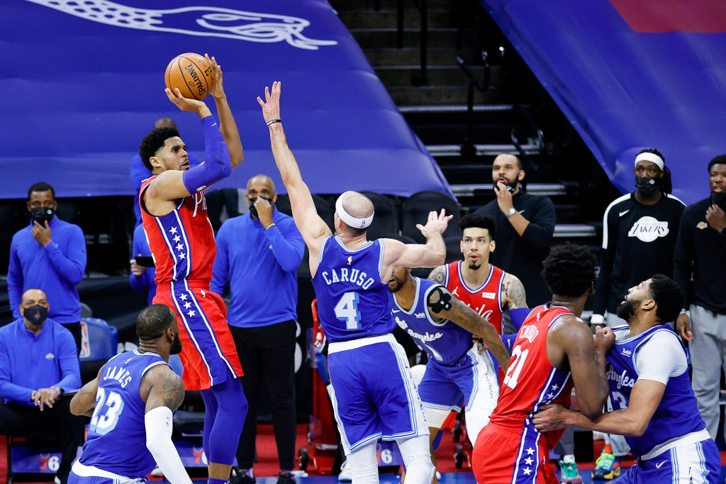 Los Angeles Lakers v Philadelphia 76ers