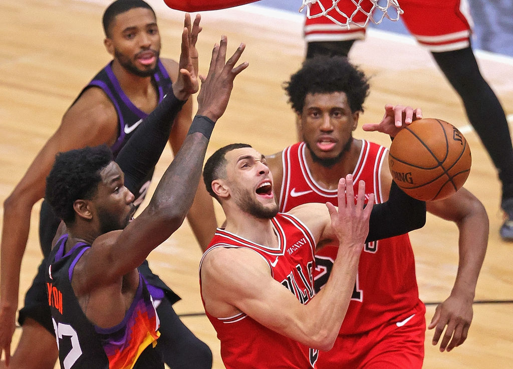 Phoenix Suns v Chicago Bulls