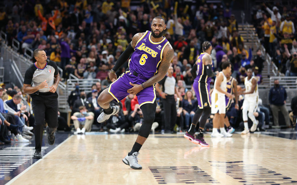 Los Angeles Lakers v Indiana Pacers