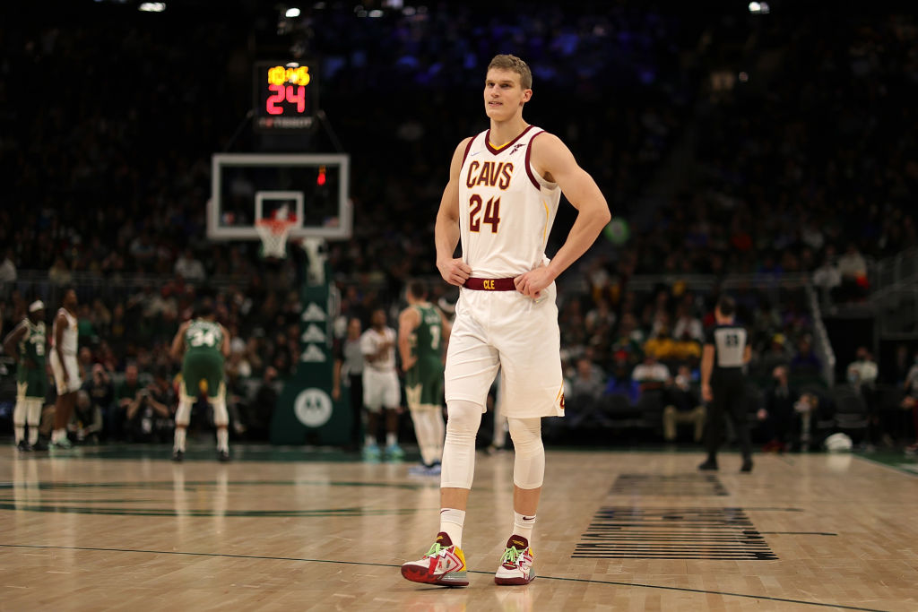 Cleveland Cavaliers v Milwaukee Bucks