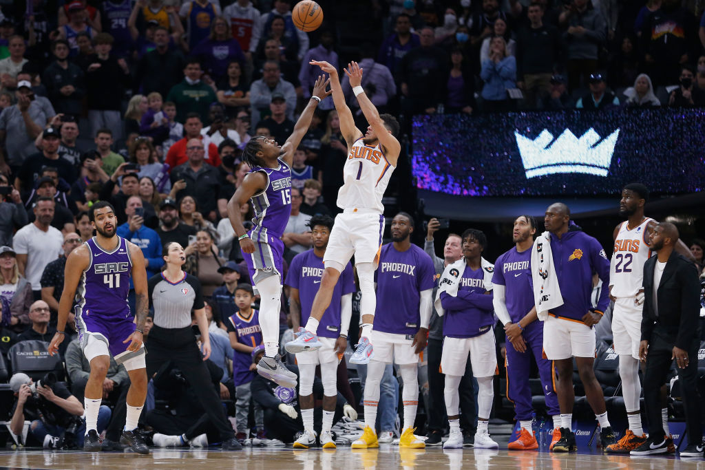 Phoenix Suns v Sacramento Kings