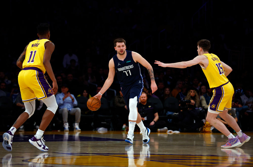 Dallas Mavericks v Los Angeles Lakers
