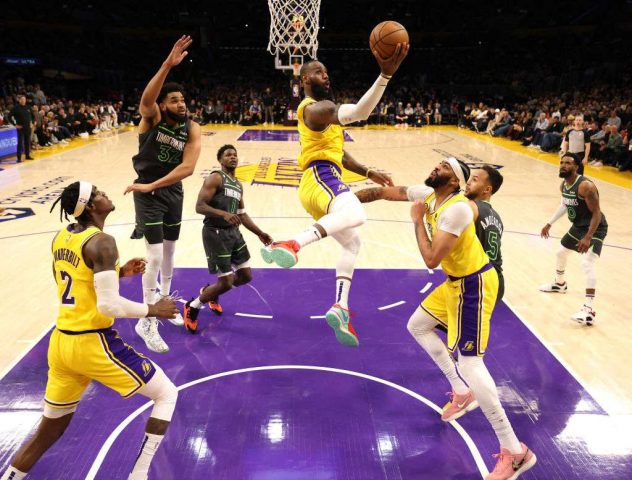 getty_jameslebron23g