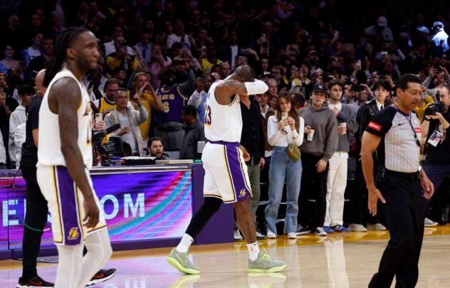getty_jameslebron24a
